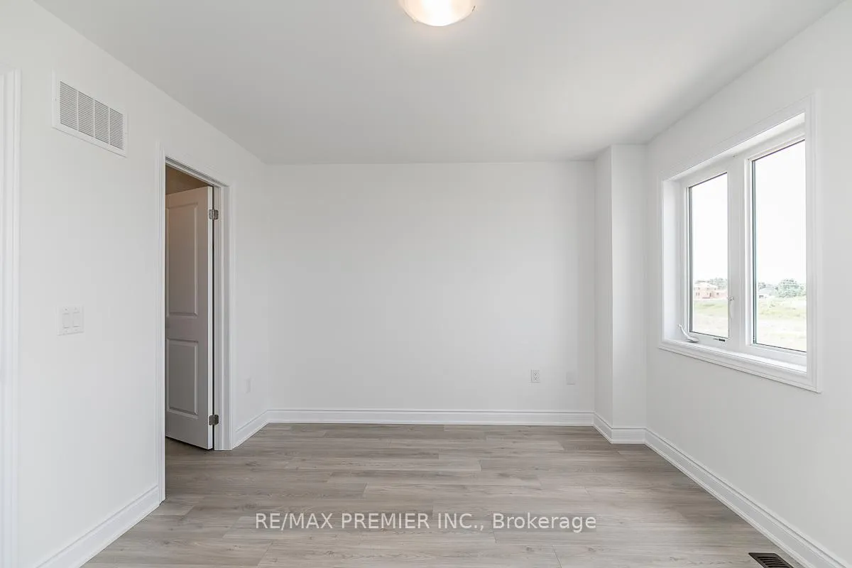 Photo 27 of 57 Union Boulevard, Wasaga Beach — HOMEH