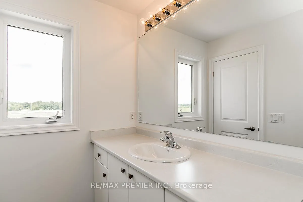 Photo 29 of 57 Union Boulevard, Wasaga Beach — HOMEH