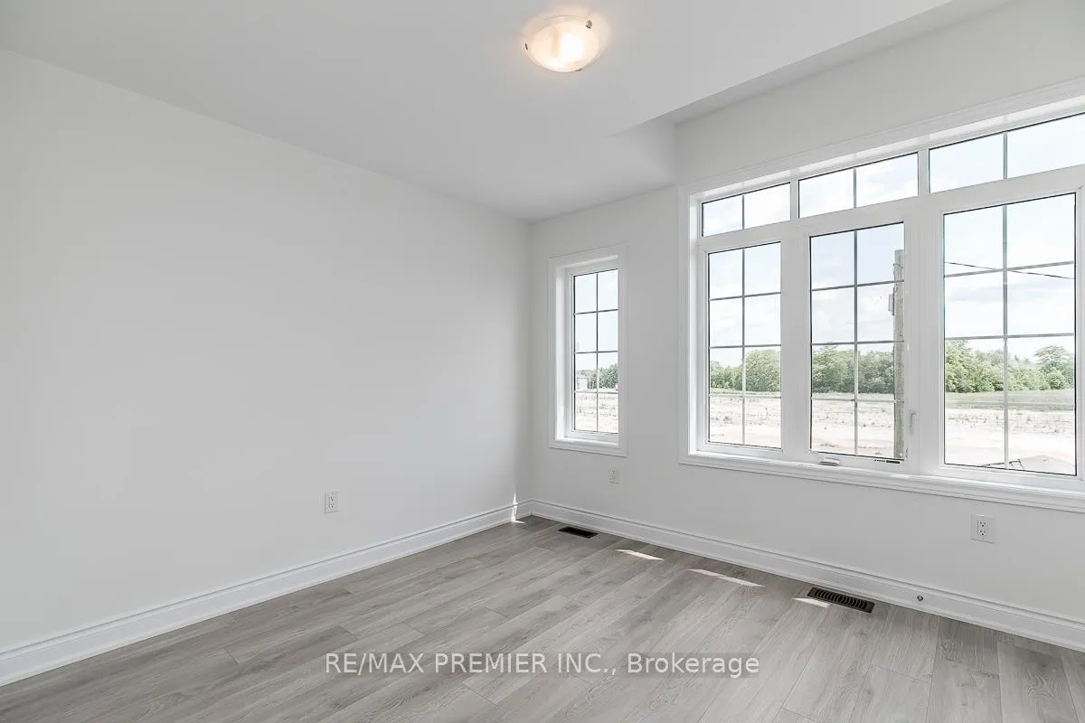 Photo 31 of 57 Union Boulevard, Wasaga Beach — HOMEH