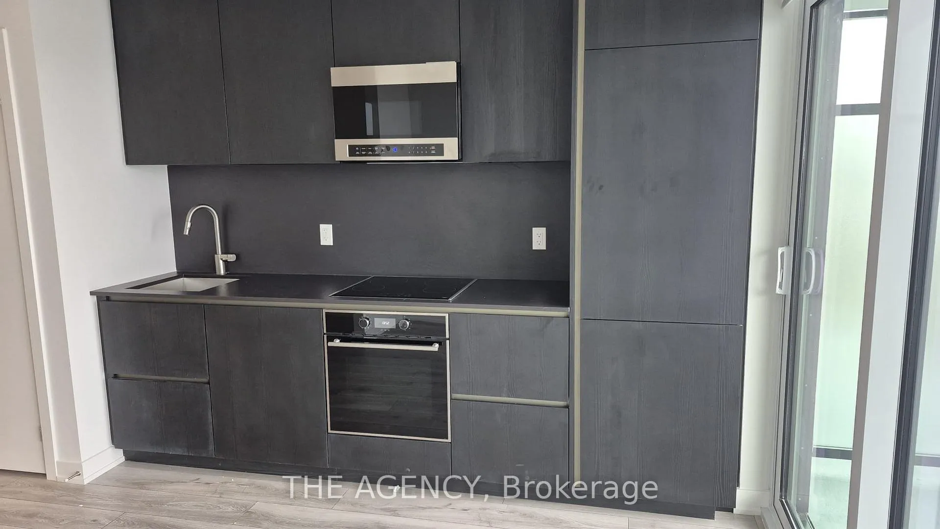 Photo 4 of Unit 2103, 120 Broadway Avenue N, Toronto, Mount Pleasant West — HOMEH