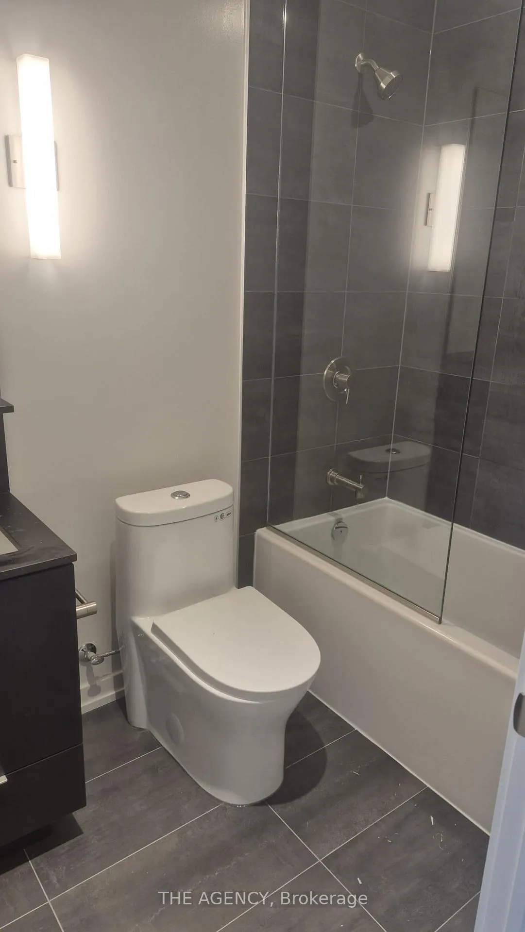 Photo 5 of Unit 2103, 120 Broadway Avenue N, Toronto, Mount Pleasant West — HOMEH