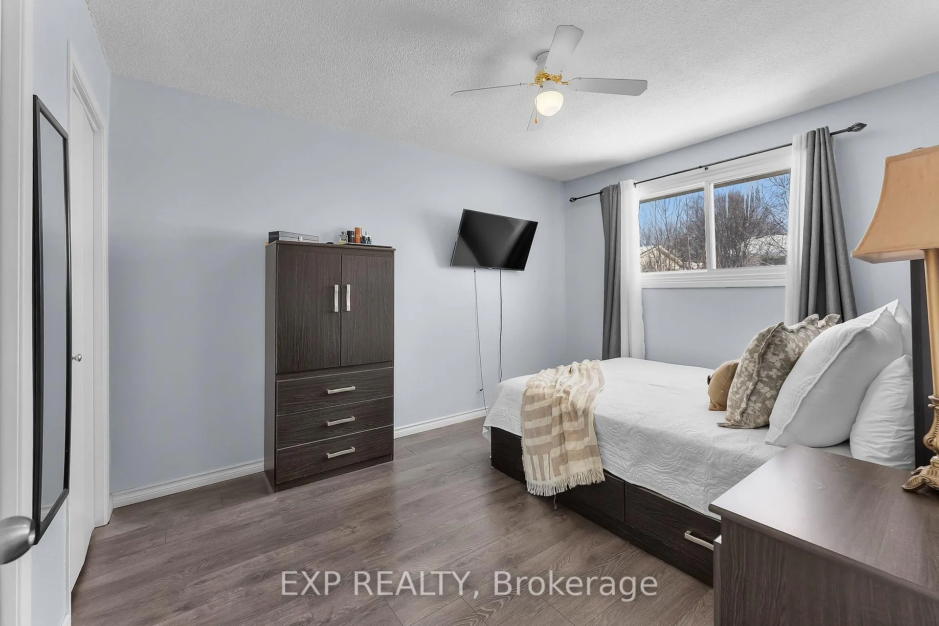 Photo 11 of 82 Tupper Drive, Thorold, Confederation Heights — HOMEH