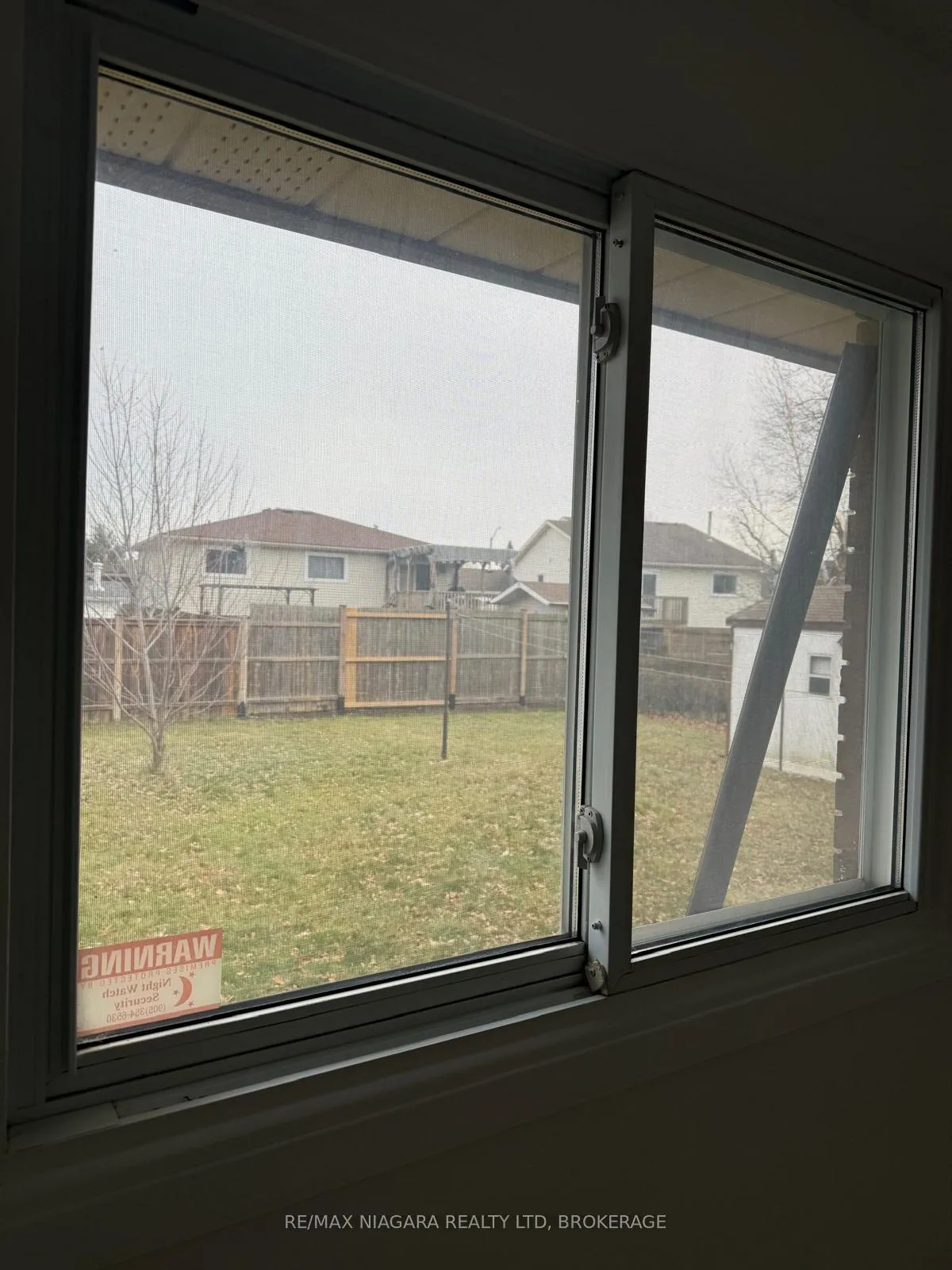 Photo 16 of 8006 Paddock Trail Drive, Niagara Falls, Ascot — HOMEH