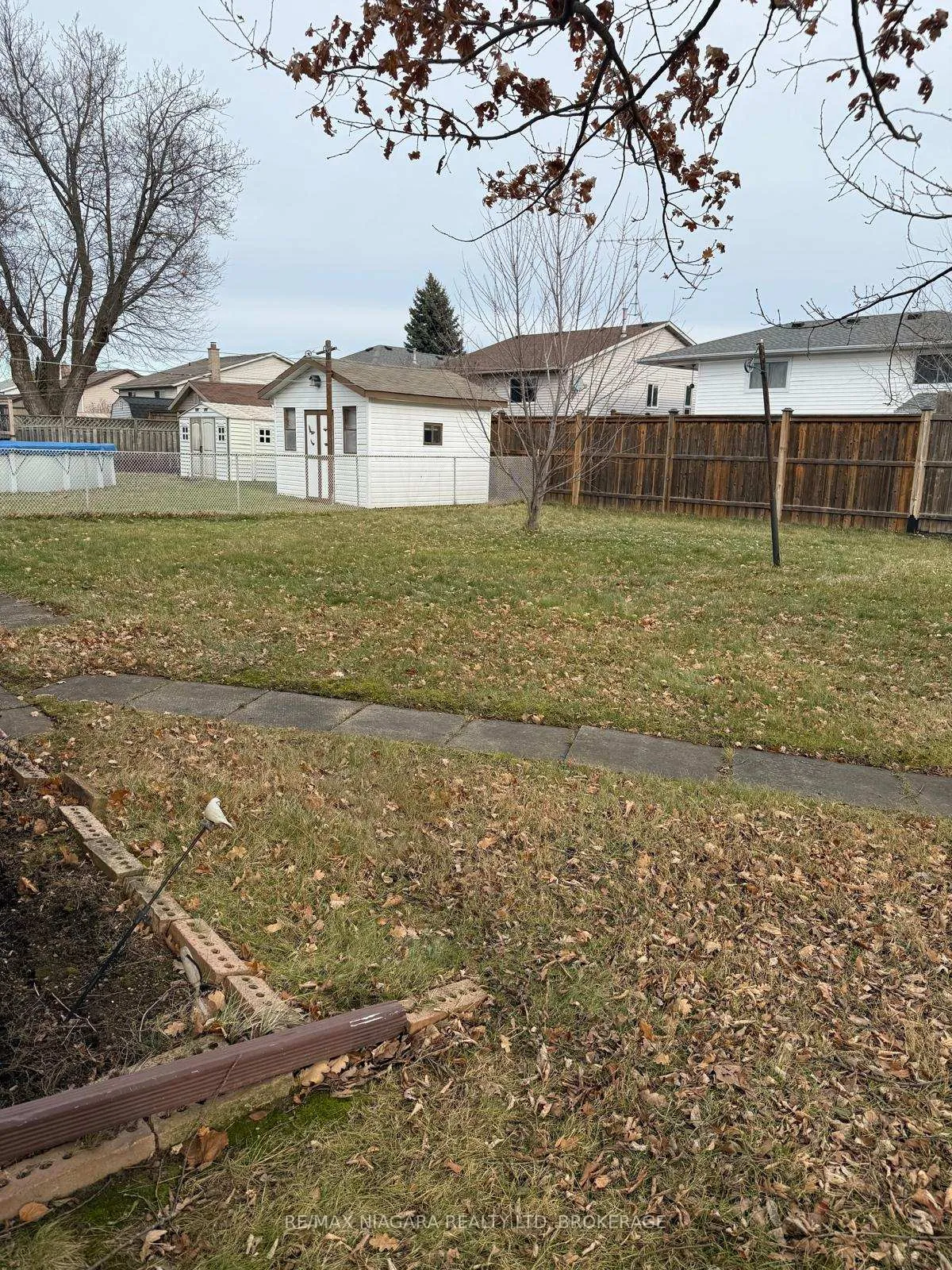 Photo 22 of 8006 Paddock Trail Drive, Niagara Falls, Ascot — HOMEH