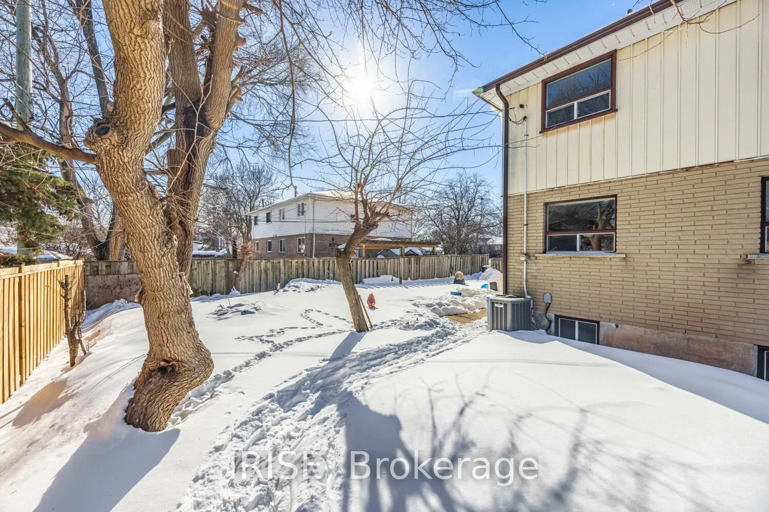 Photo 15 of 1223 Napier Crescent, Oakville, College Park — HOMEH