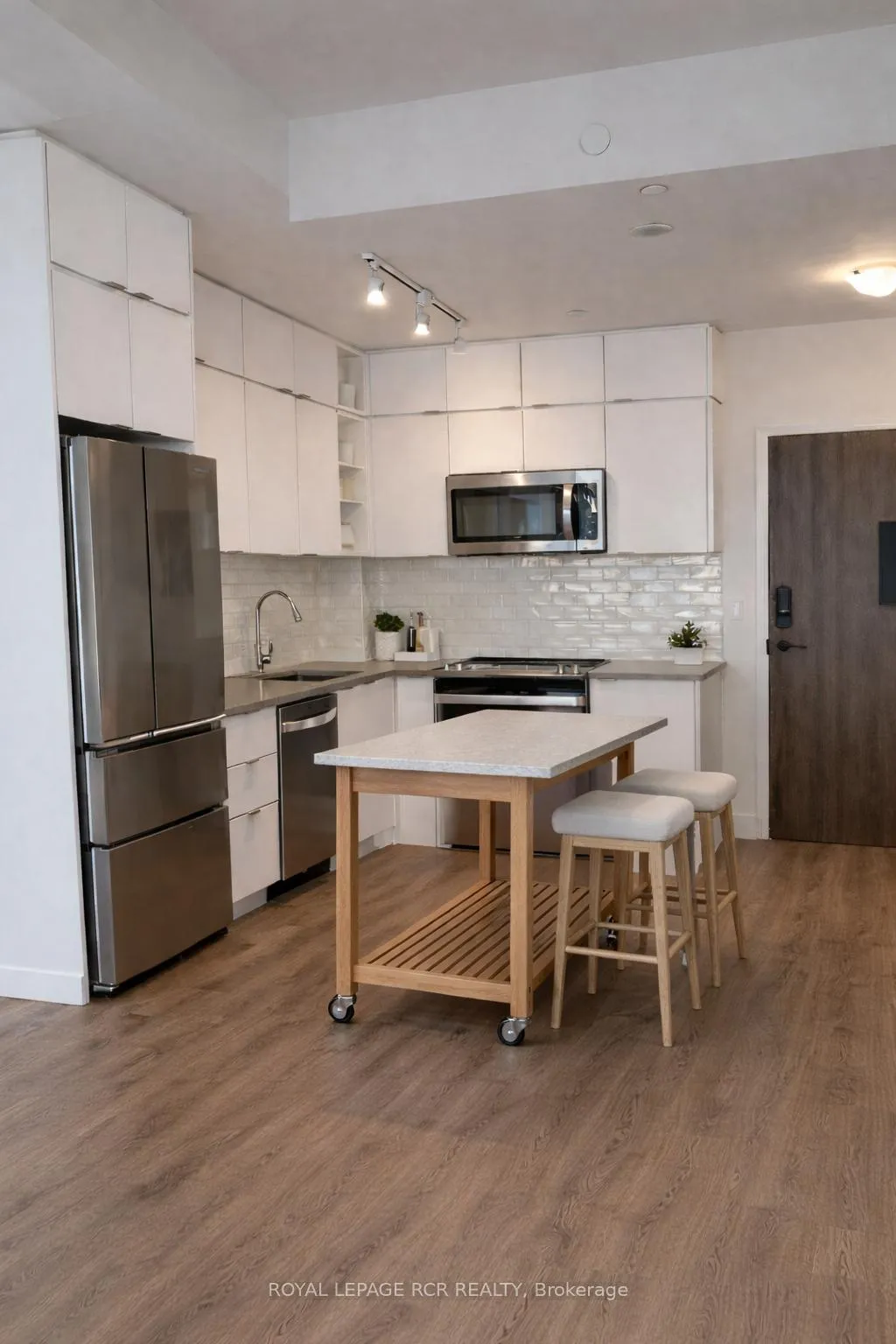 Photo 2 of Unit LPH 1103, 100 Eagle Rock Way, Vaughan, Rural Vaughan — HOMEH
