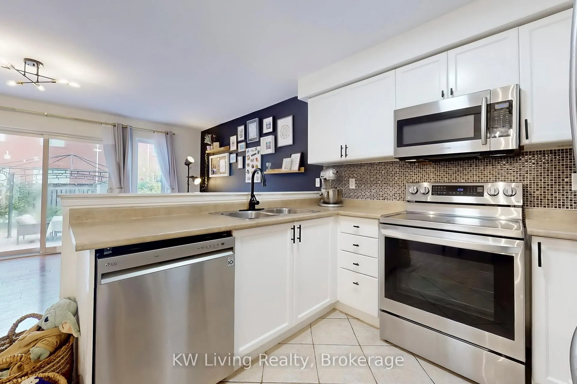 Photo 6 of 759 Gleeson Road, Milton, Coates — HOMEH