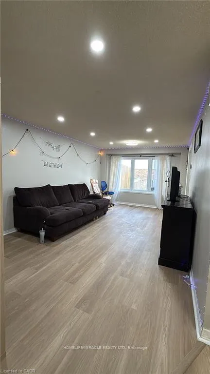 Photo 8 of 419 Downsview Place, Waterloo — HOMEH