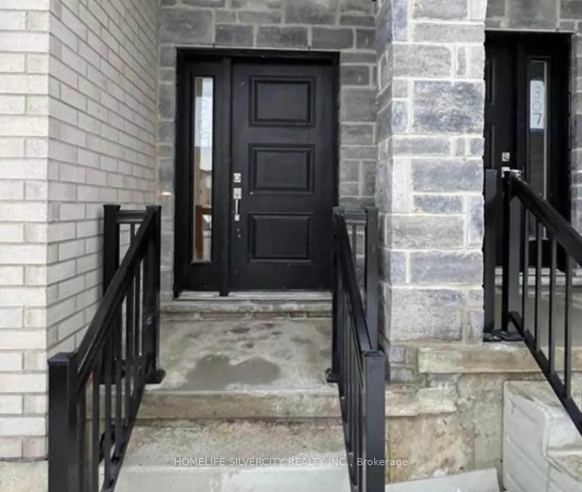 Photo 2 of 307 Chapelhill Drive, Kitchener — HOMEH