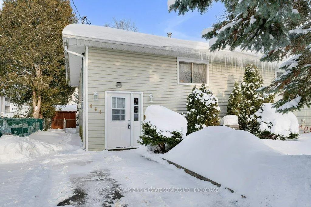 Photo 2 of 461 Henrietta Street, Gananoque — HOMEH