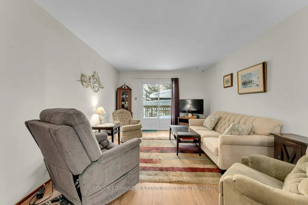 Photo 10 of 461 Henrietta Street, Gananoque — HOMEH