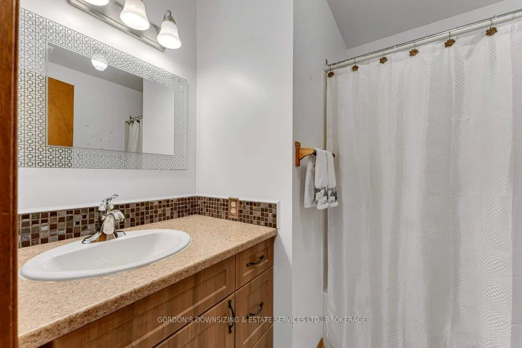 Photo 16 of 461 Henrietta Street, Gananoque — HOMEH