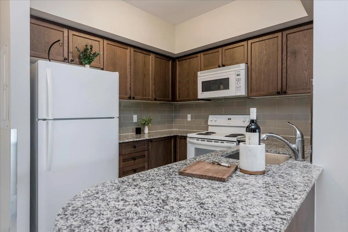 Photo 5 of Unit 404, 300 Essa Road, Barrie, 400 West — HOMEH