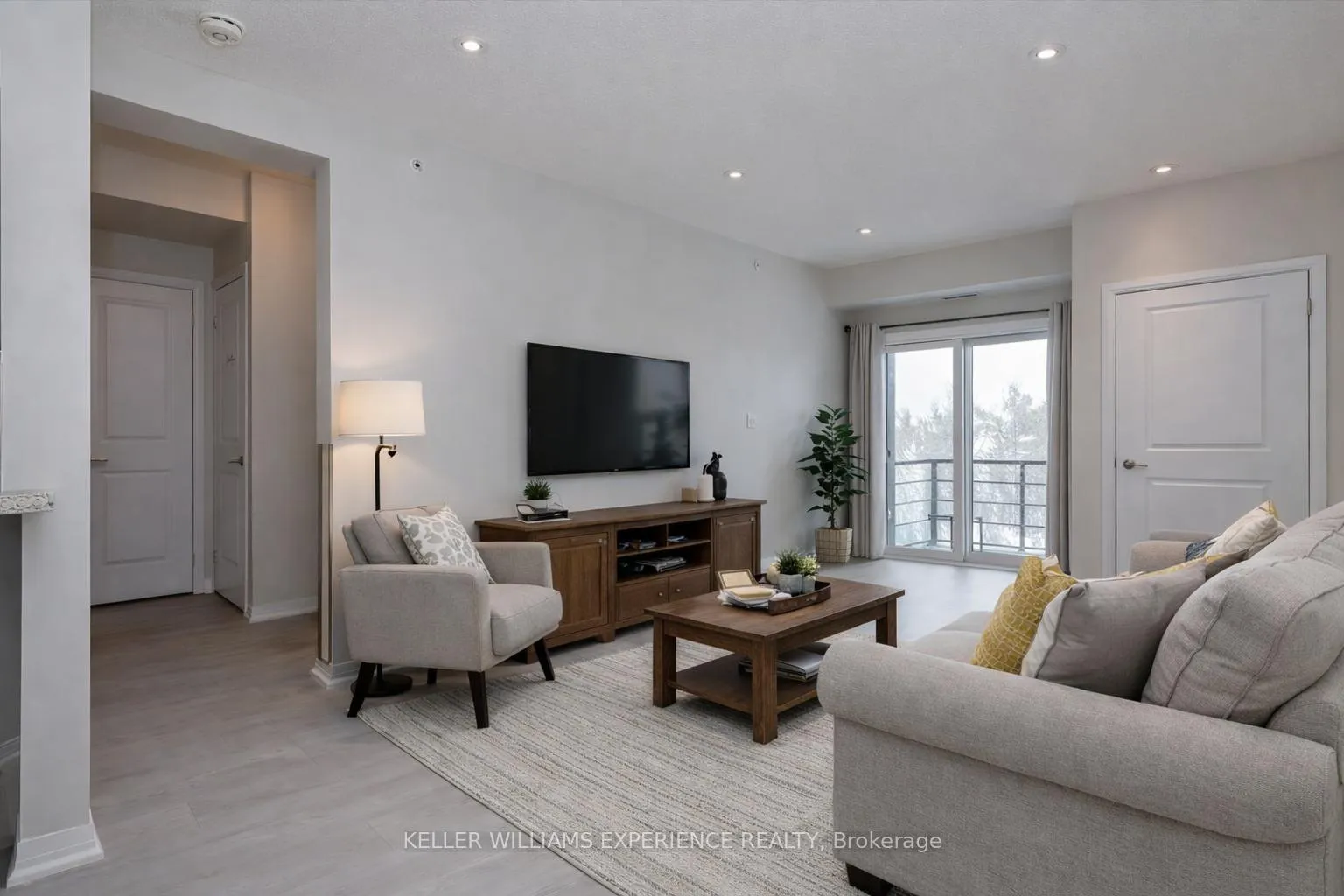 Photo 9 of Unit 404, 300 Essa Road, Barrie, 400 West — HOMEH