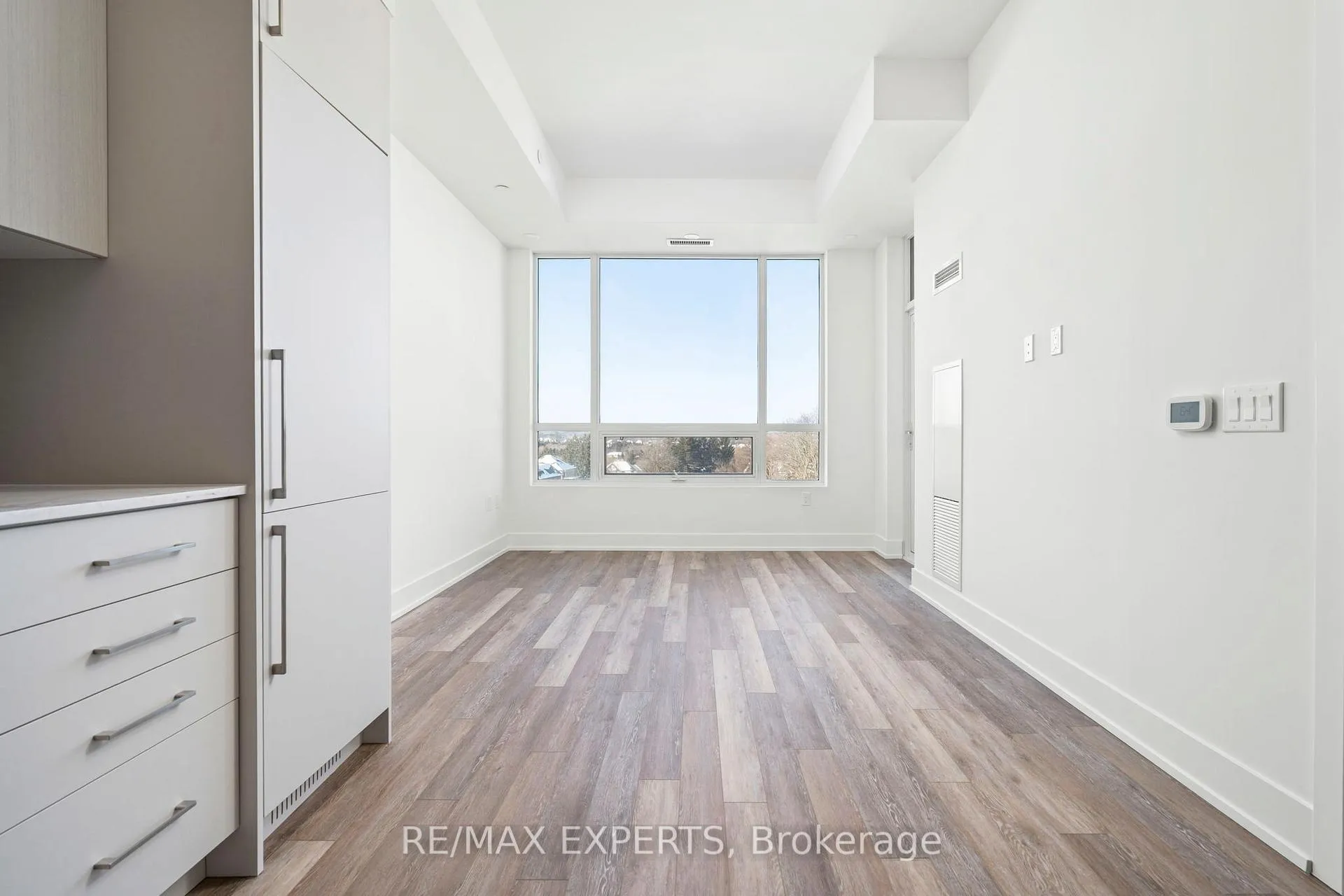 Photo 11 of Unit 537, 2075 King Road, King, King City — HOMEH