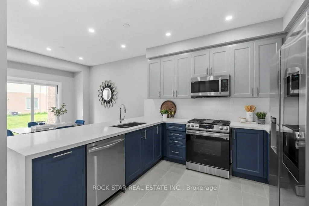 Photo 14 of 161 Cittadella Boulevard, Hamilton, Rural Glanbrook — HOMEH