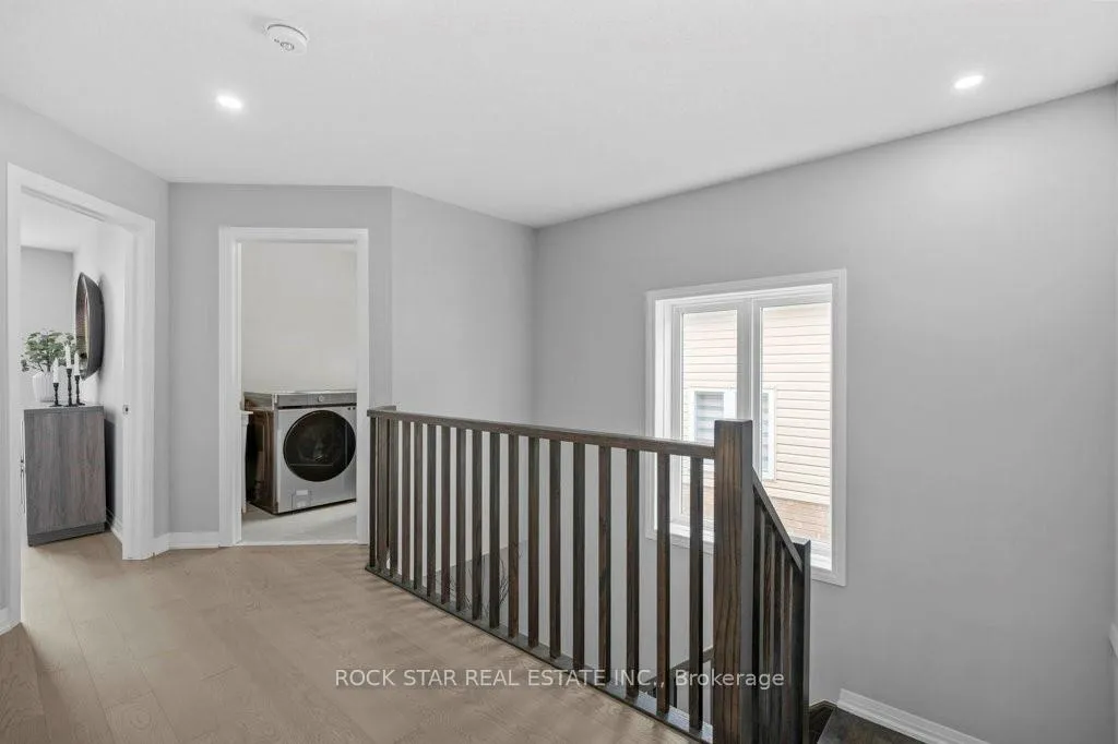 Photo 17 of 161 Cittadella Boulevard, Hamilton, Rural Glanbrook — HOMEH