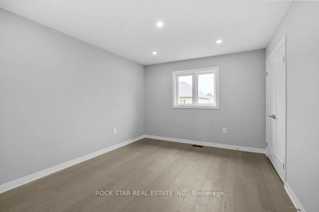 Photo 23 of 161 Cittadella Boulevard, Hamilton, Rural Glanbrook — HOMEH