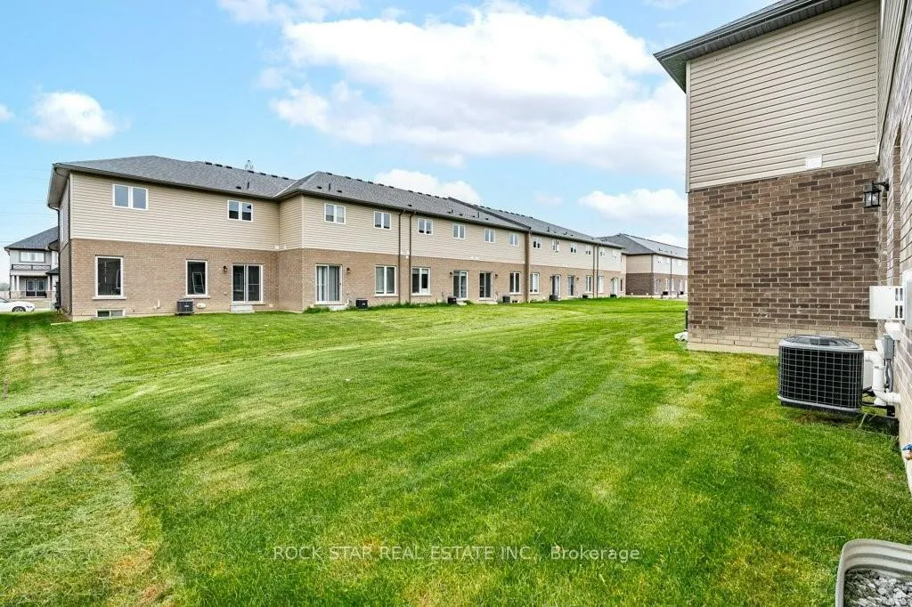 Photo 29 of 161 Cittadella Boulevard, Hamilton, Rural Glanbrook — HOMEH