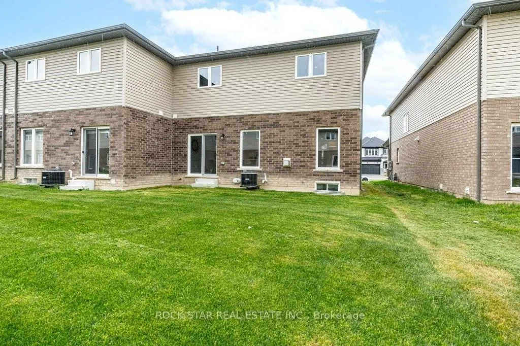 Photo 30 of 161 Cittadella Boulevard, Hamilton, Rural Glanbrook — HOMEH