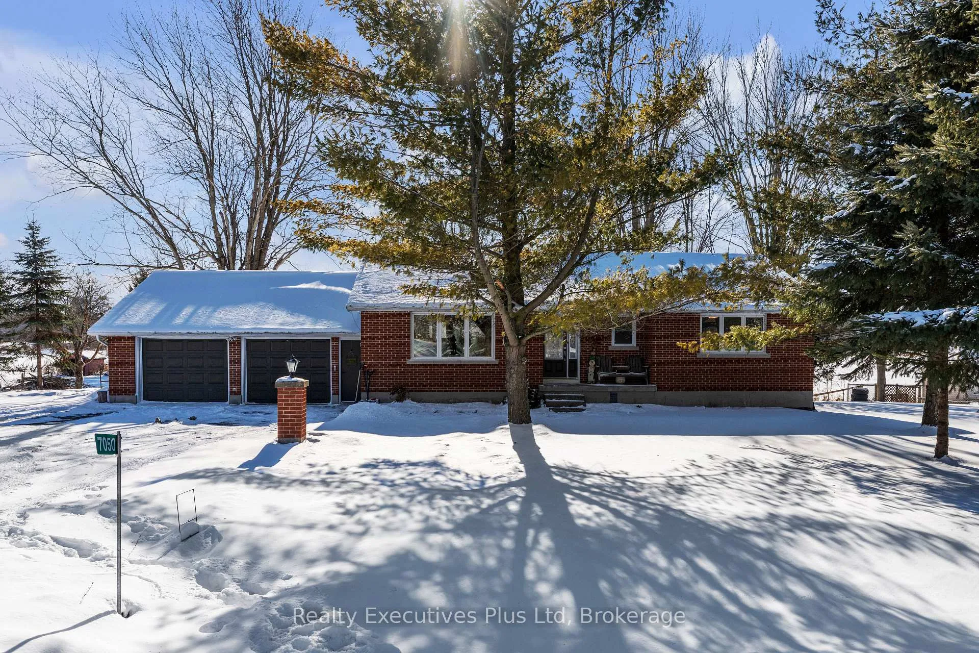 Photo 2 of 7050 County Road 2, Loyalist, Lennox and Addington - South — HOMEH