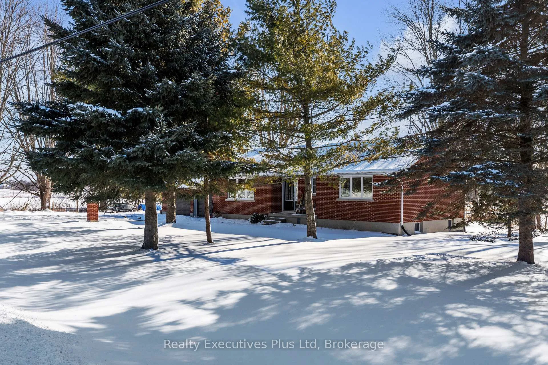 Photo 3 of 7050 County Road 2, Loyalist, Lennox and Addington - South — HOMEH