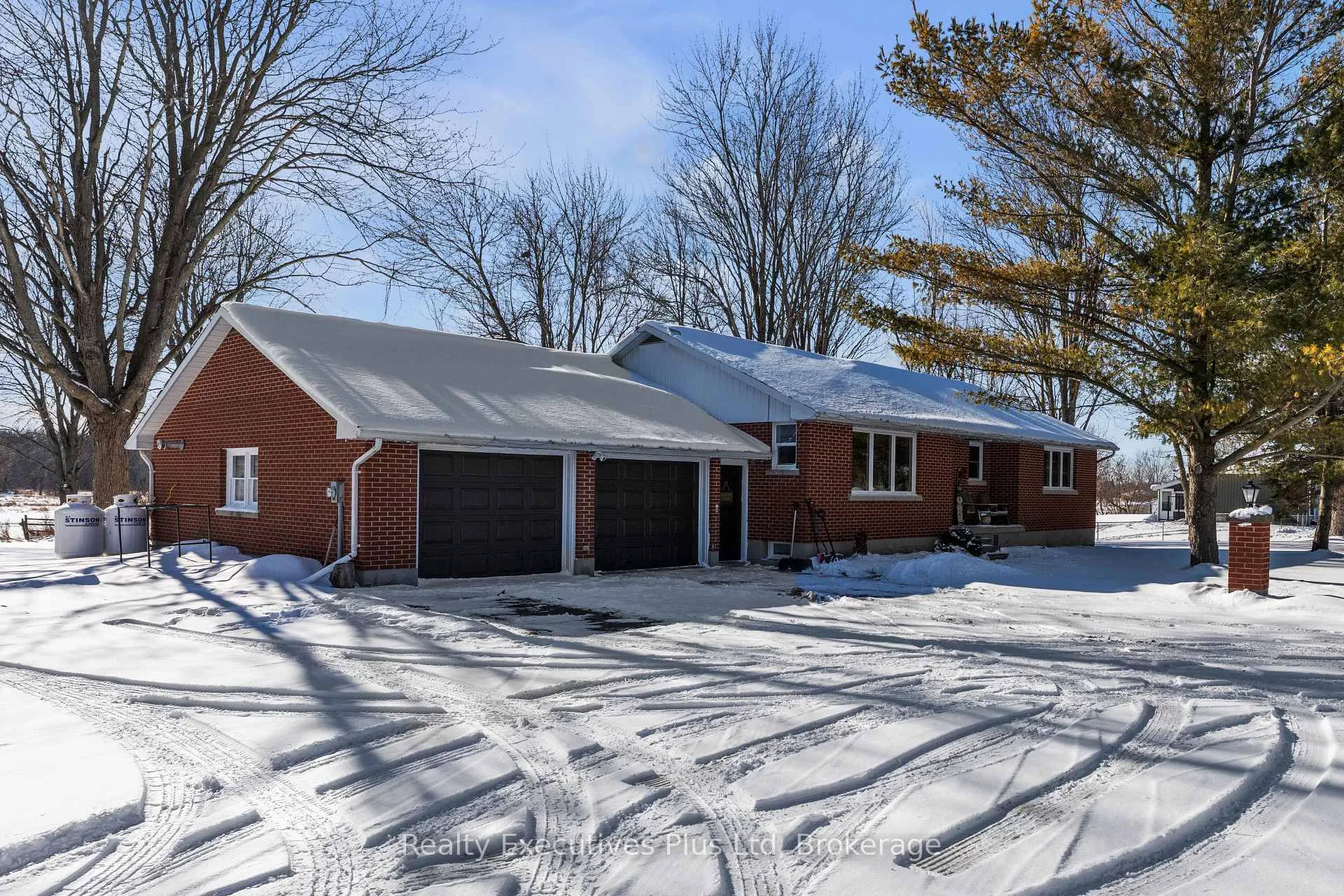 Photo 4 of 7050 County Road 2, Loyalist, Lennox and Addington - South — HOMEH