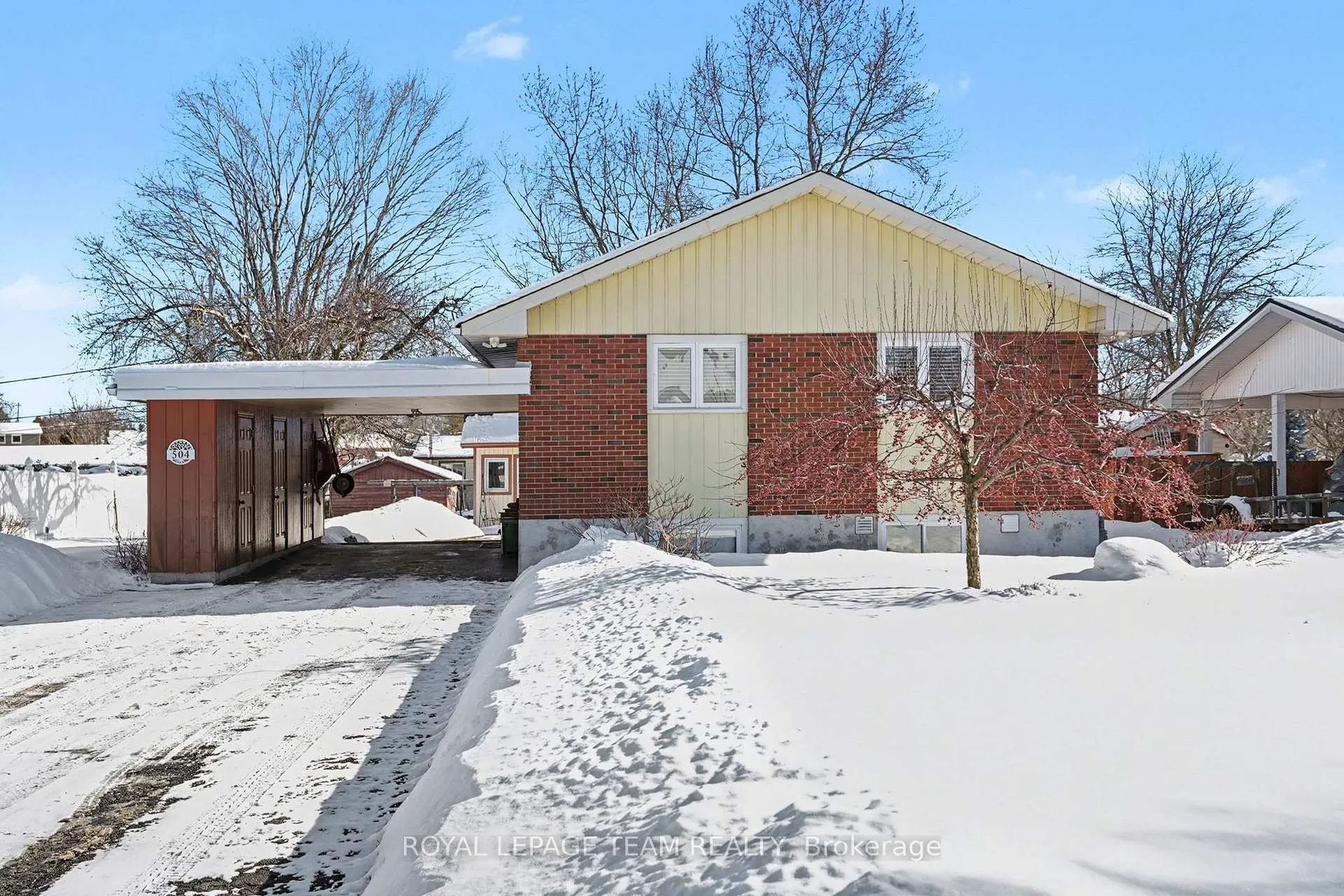 Photo 1 of 504 Clothier Street E, North Grenville, Kemptville — HOMEH