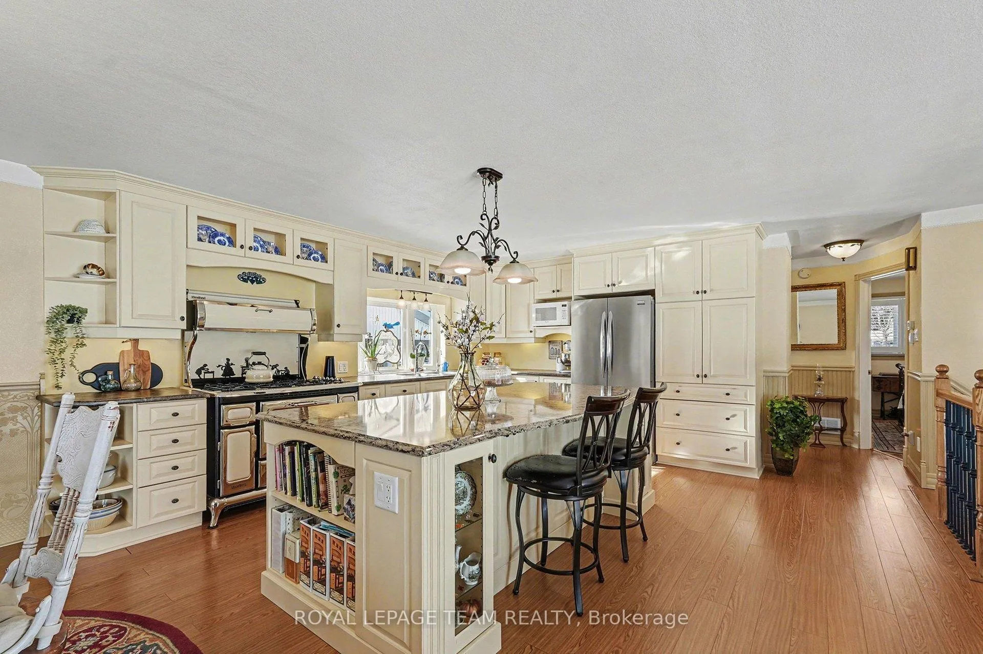 Photo 6 of 504 Clothier Street E, North Grenville, Kemptville — HOMEH