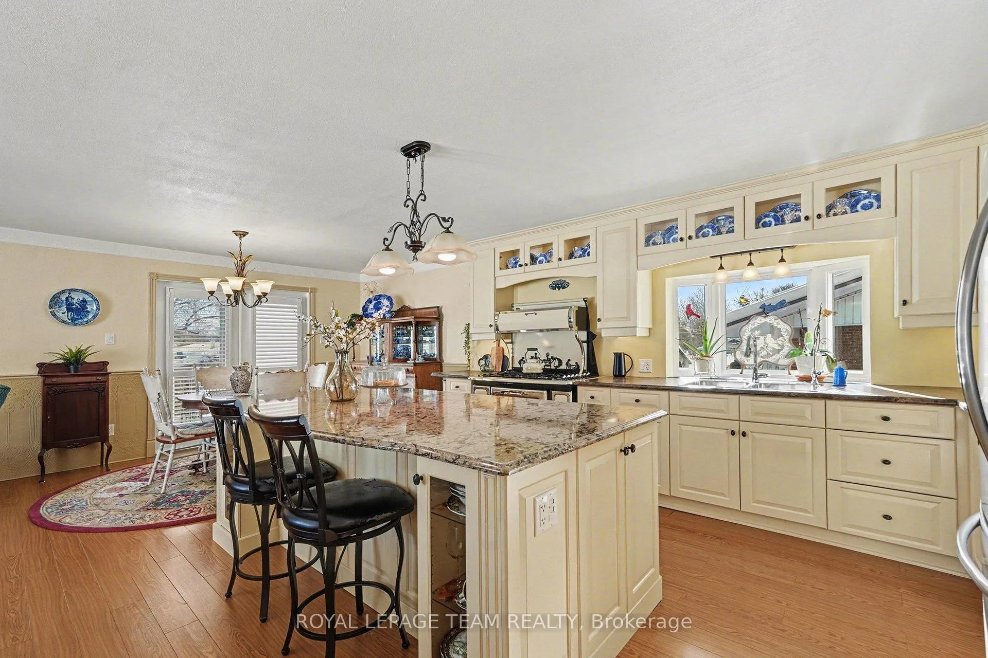 Photo 9 of 504 Clothier Street E, North Grenville, Kemptville — HOMEH