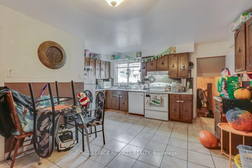 Photo 5 of 42 Redan Street, St. Thomas — HOMEH