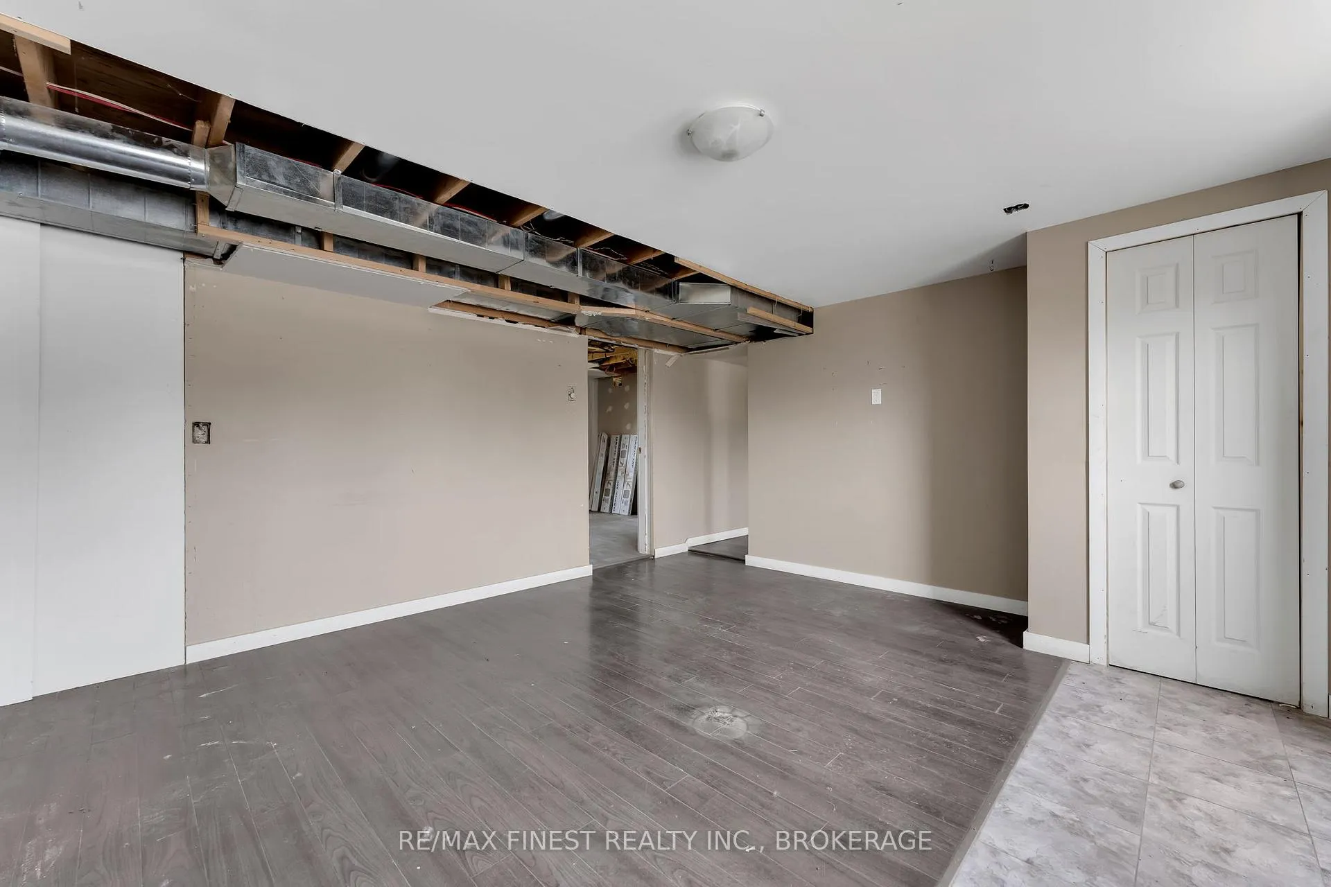 Photo 23 of 780 Wing Road, Loyalist, Lennox and Addington - South — HOMEH