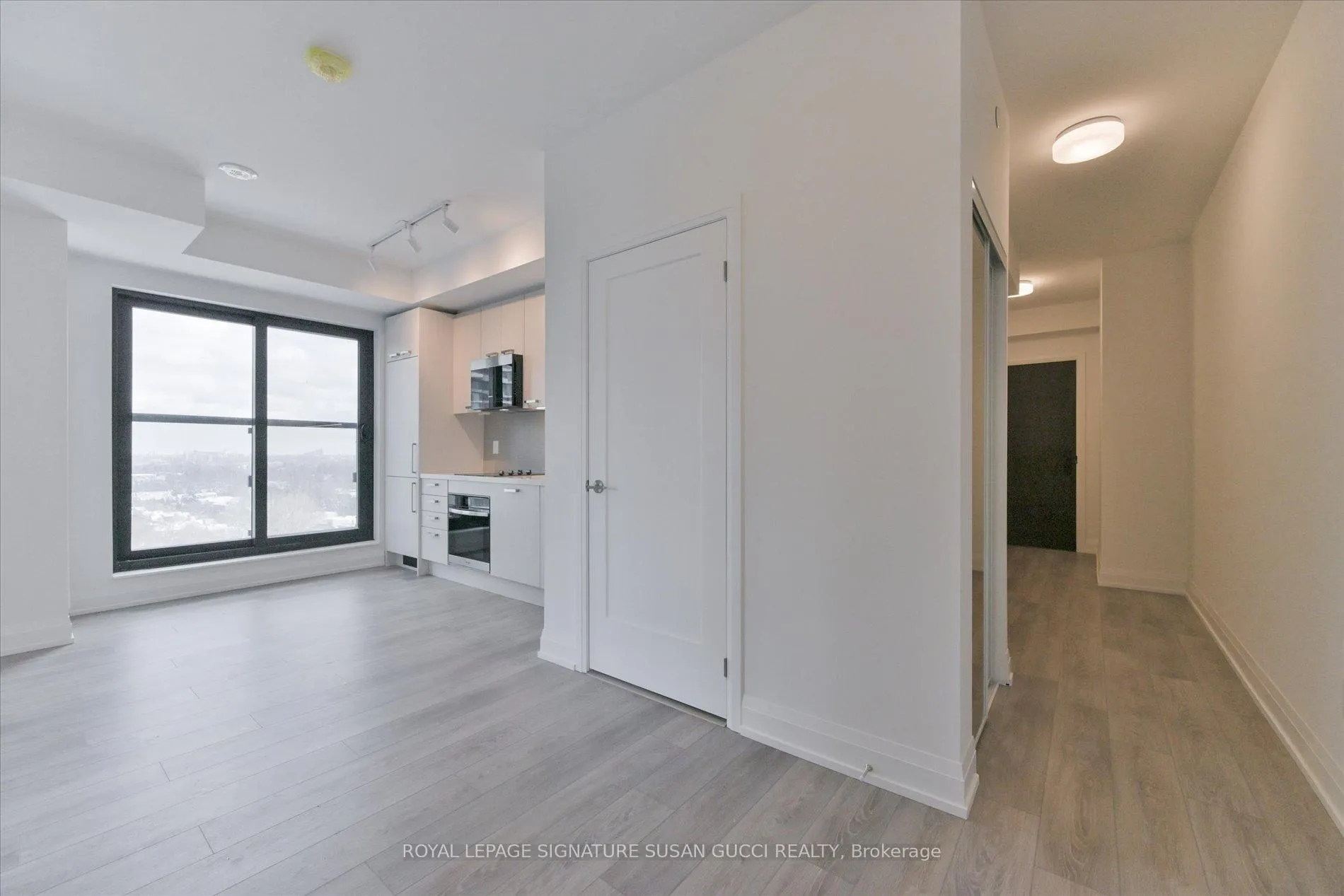Photo 9 of Unit 1402, 20 Soudan Avenue, Toronto, Mount Pleasant West — HOMEH