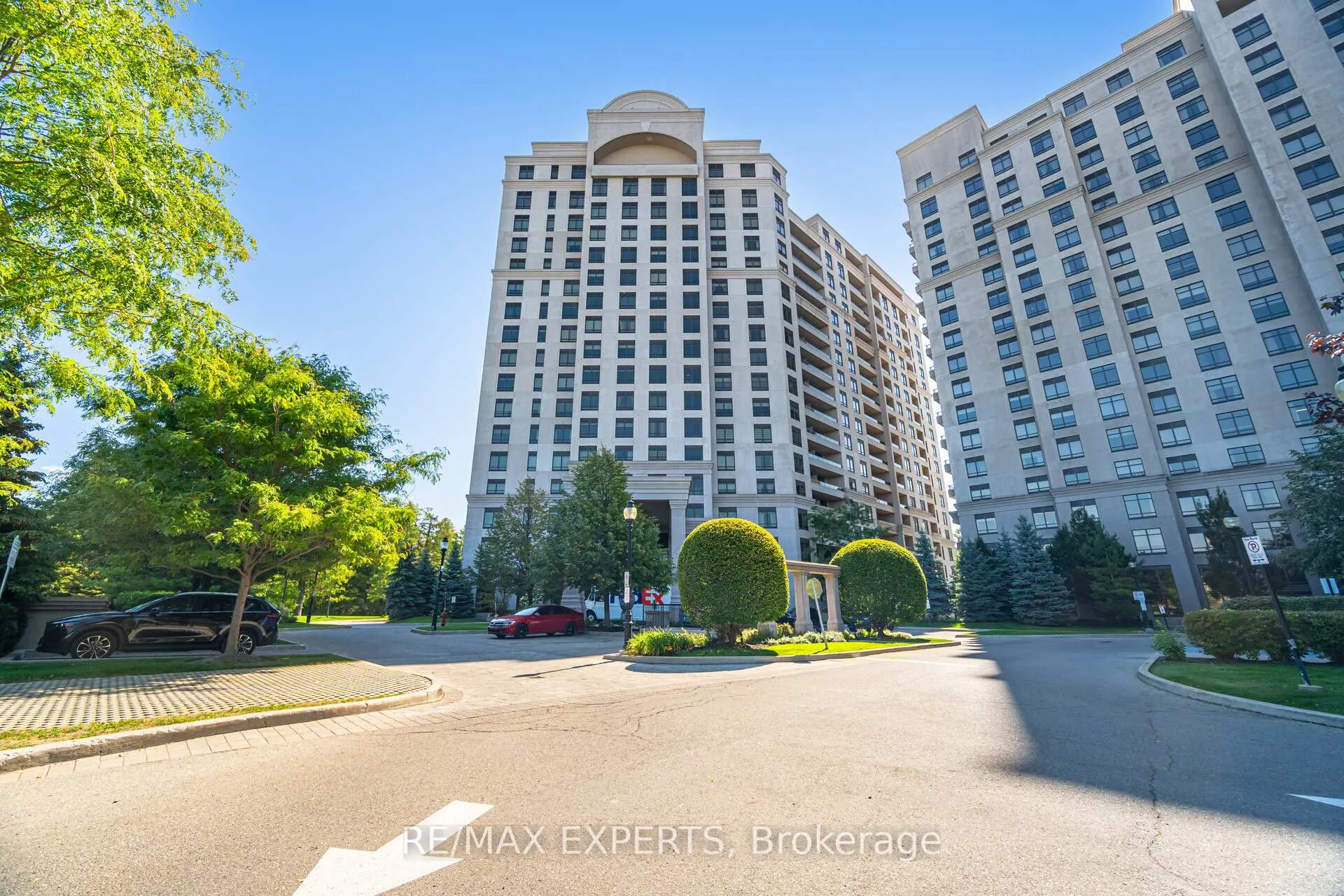 Photo 1 of Unit 809, 9255 Jane Street, Vaughan, Maple — HOMEH