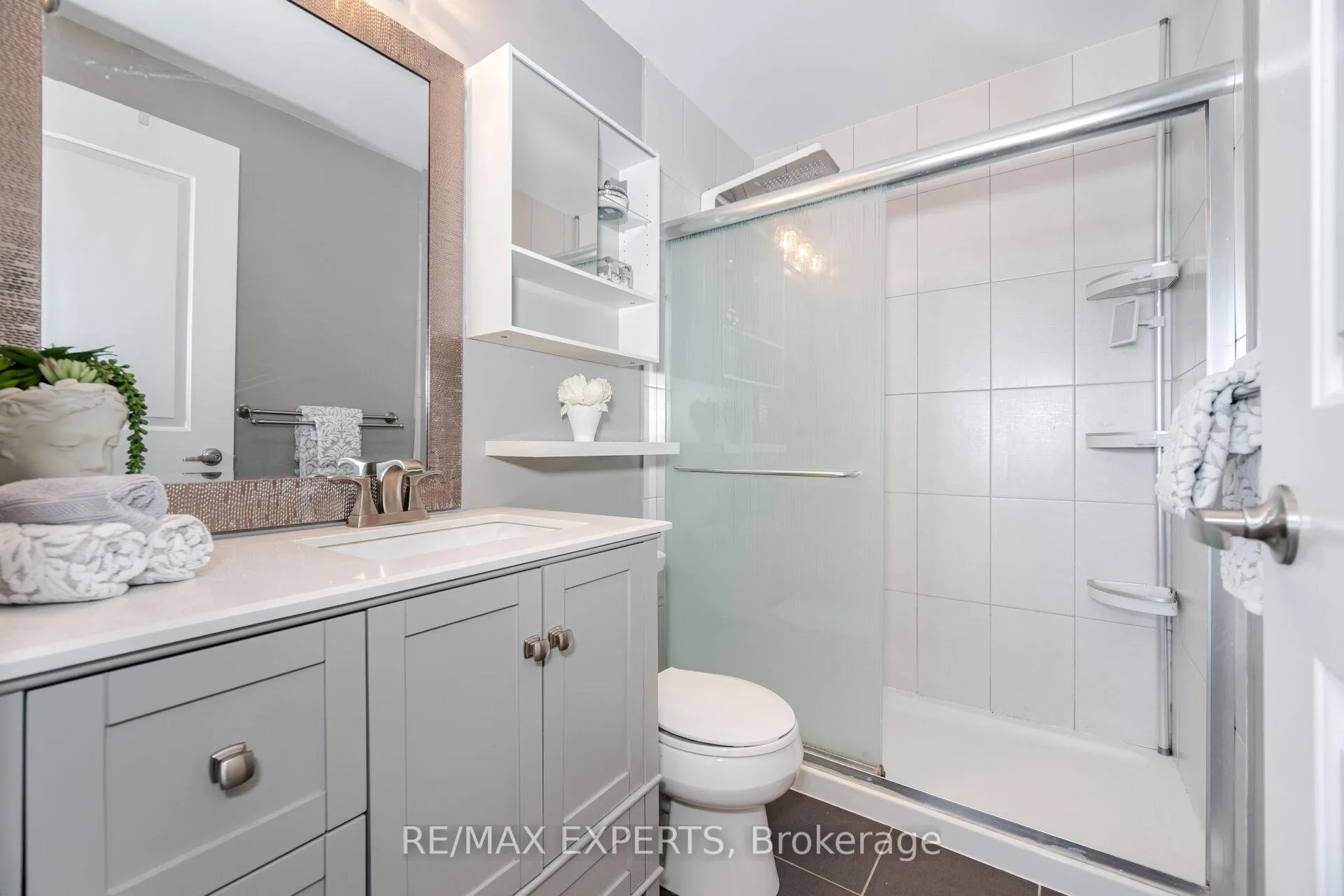 Photo 25 of Unit 809, 9255 Jane Street, Vaughan, Maple — HOMEH