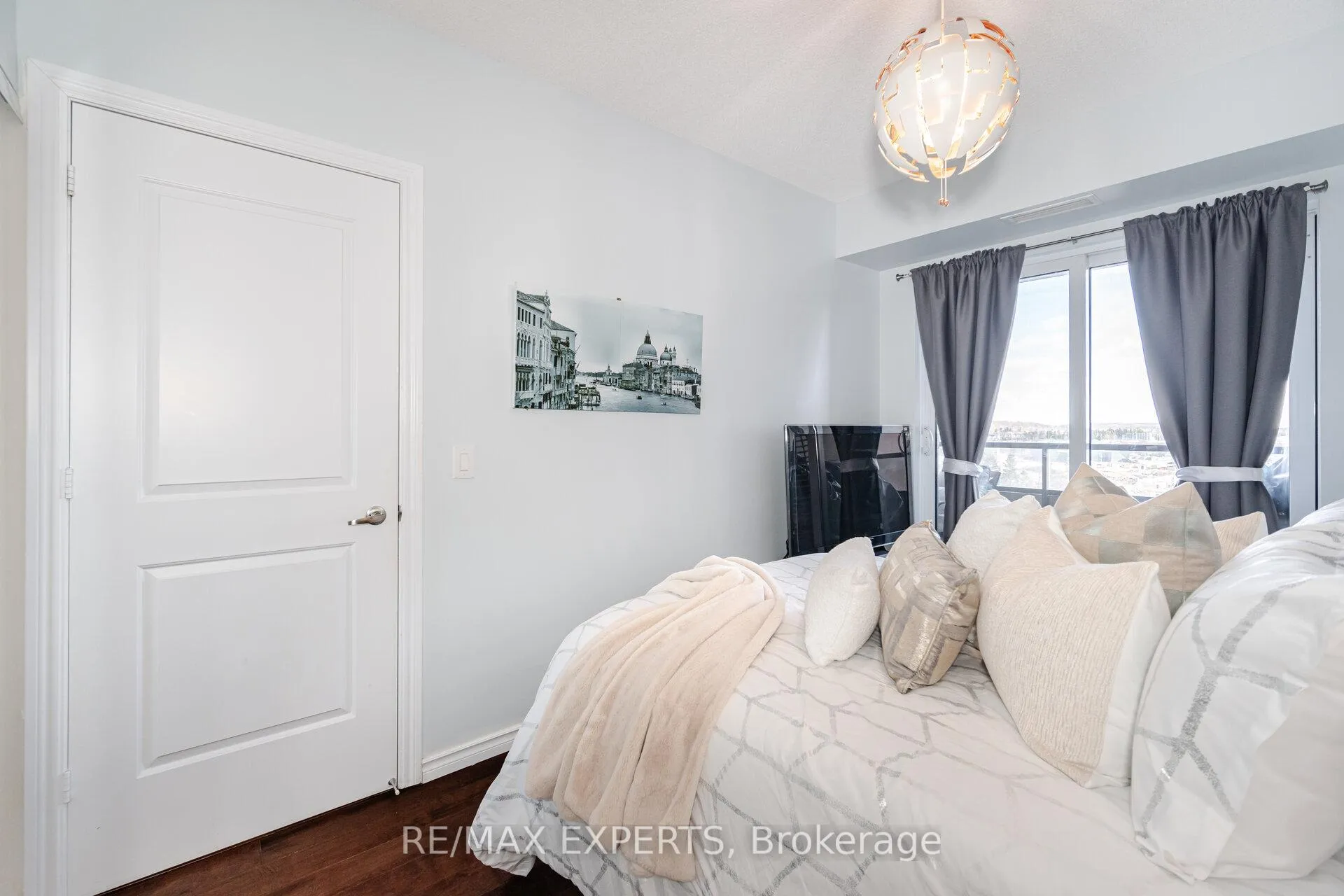 Photo 28 of Unit 809, 9255 Jane Street, Vaughan, Maple — HOMEH