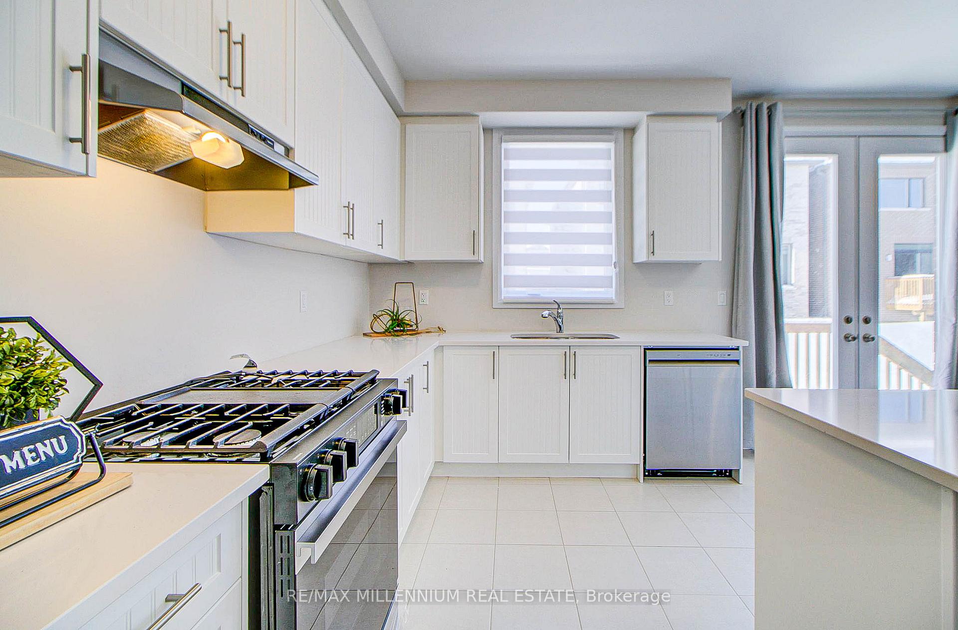 Photo 15 of 20 Tyler Avenue N, Erin — HOMEH