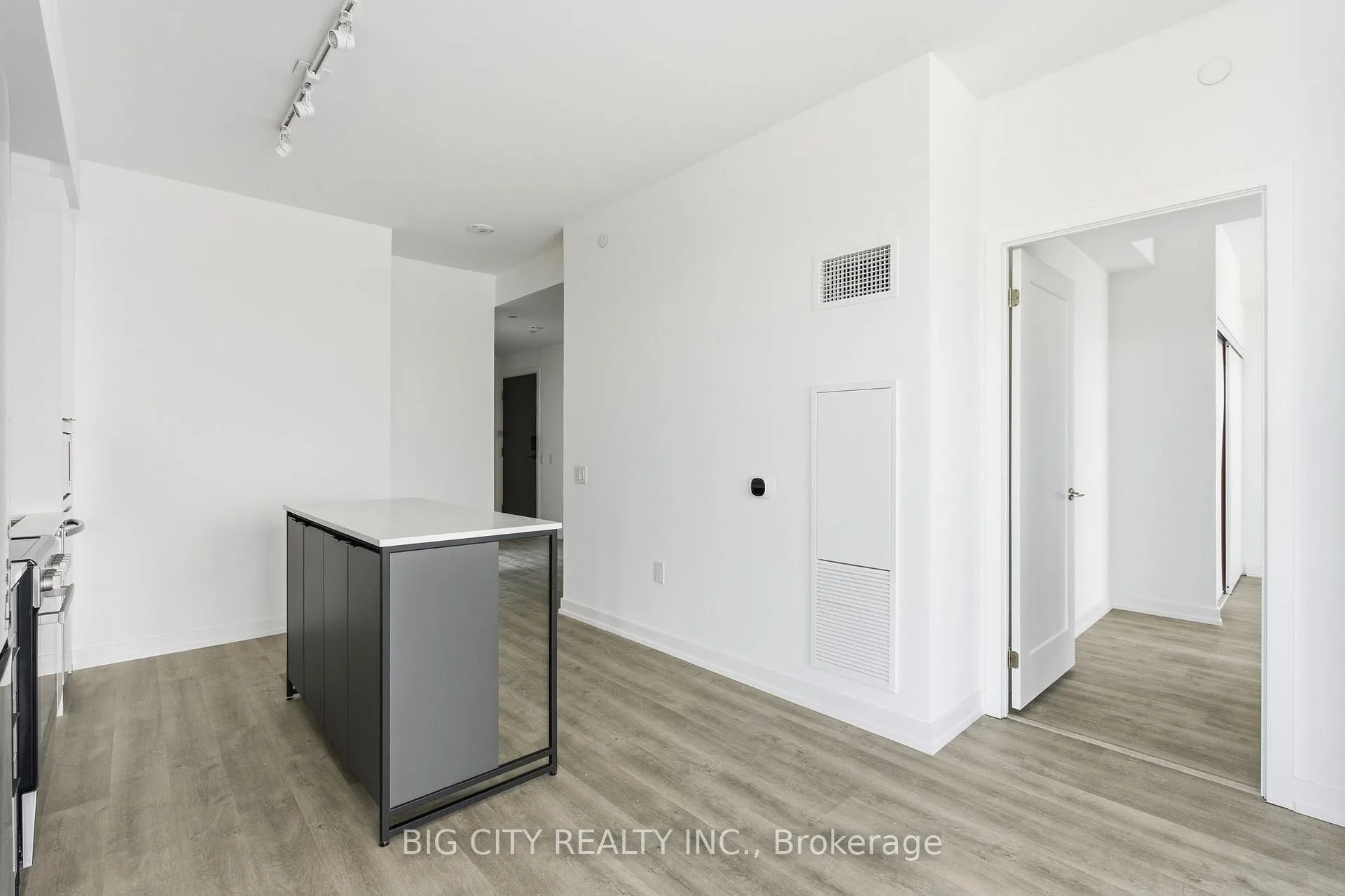 Photo 9 of Unit 517, 9751 Markham Road, Markham, Greensborough — HOMEH