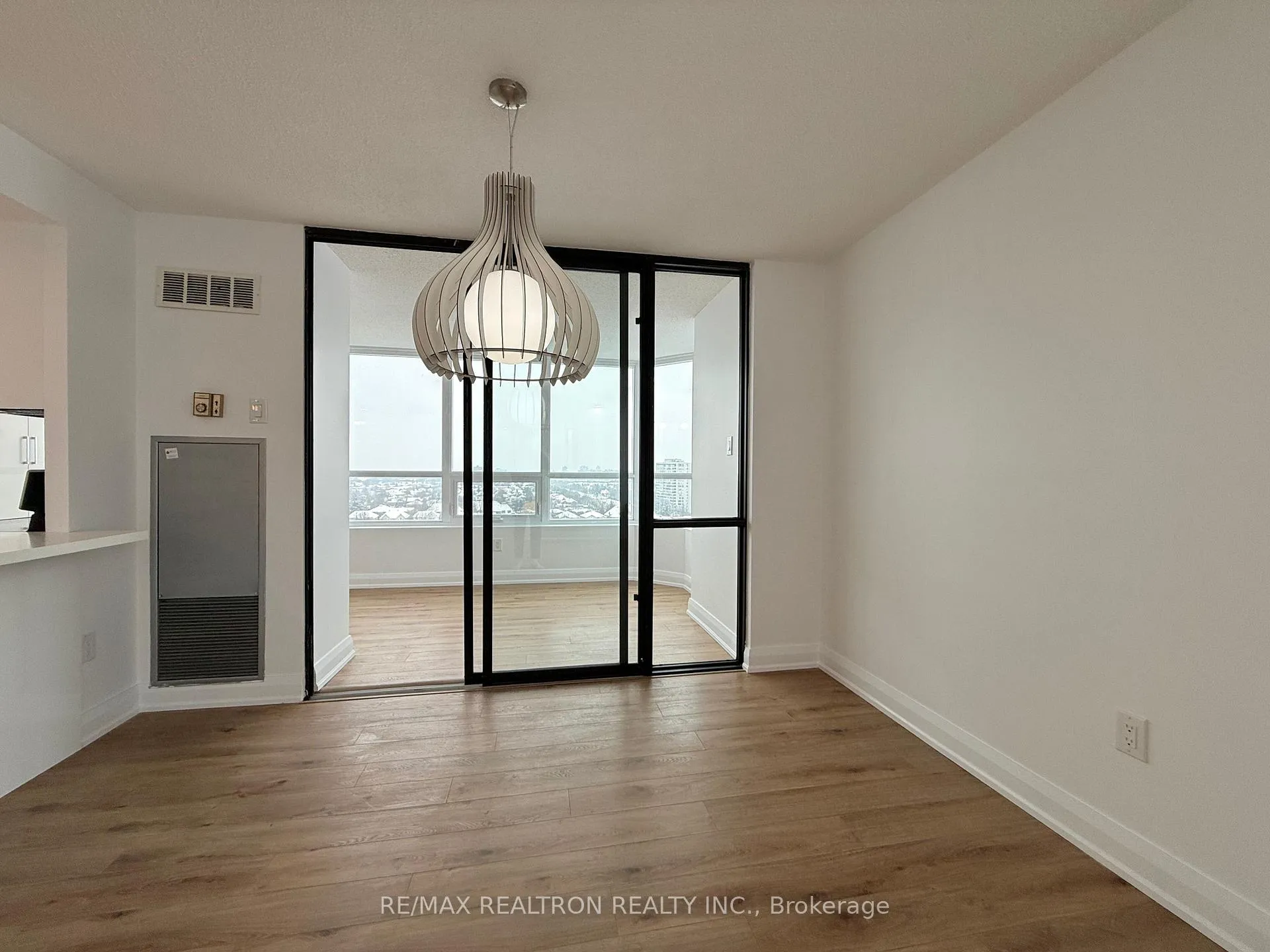 Photo 12 of Unit 1106, 7601 Bathurst Street, Vaughan, Crestwood-Springfarm-Yorkhill — HOMEH