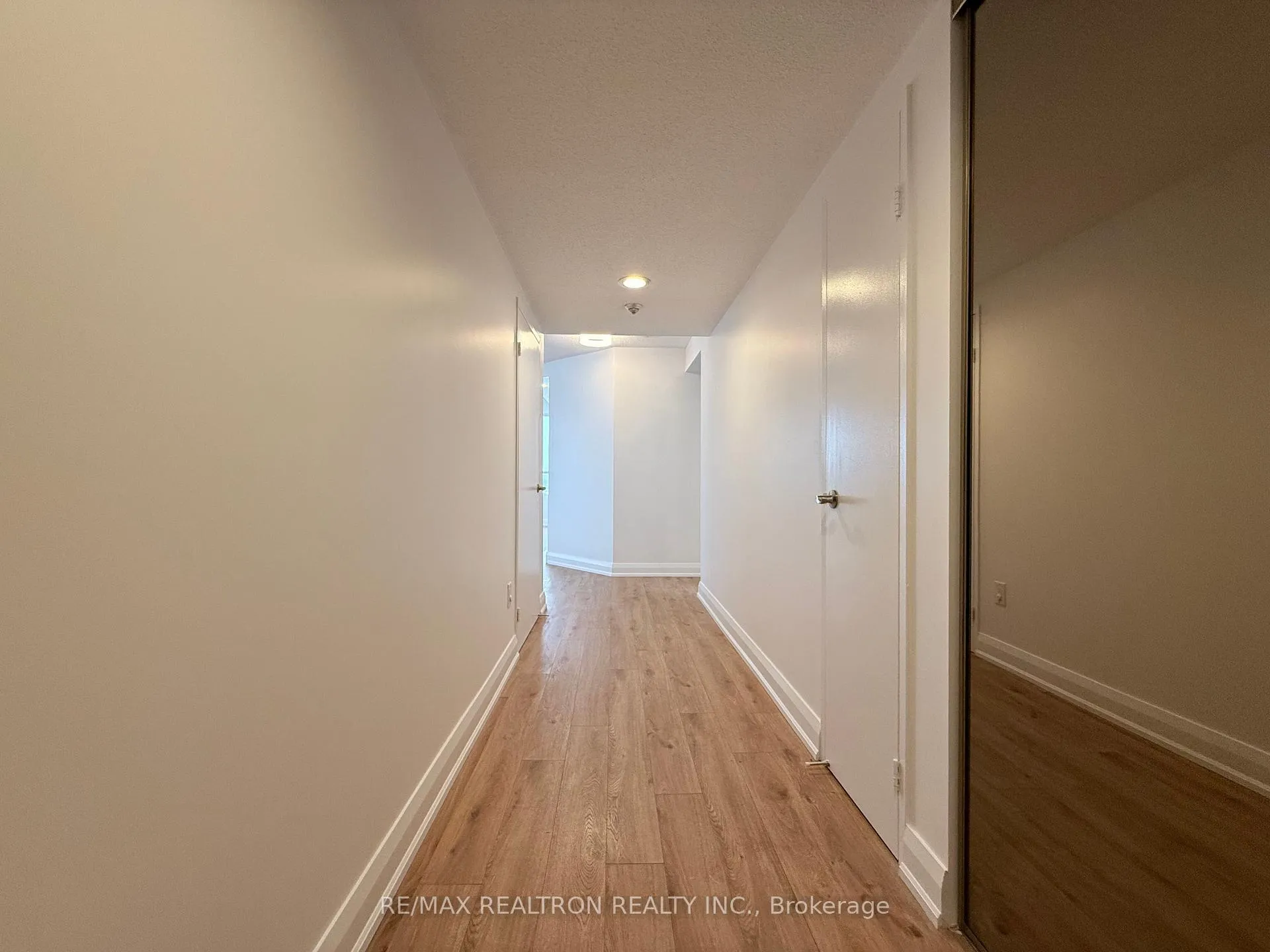 Photo 18 of Unit 1106, 7601 Bathurst Street, Vaughan, Crestwood-Springfarm-Yorkhill — HOMEH