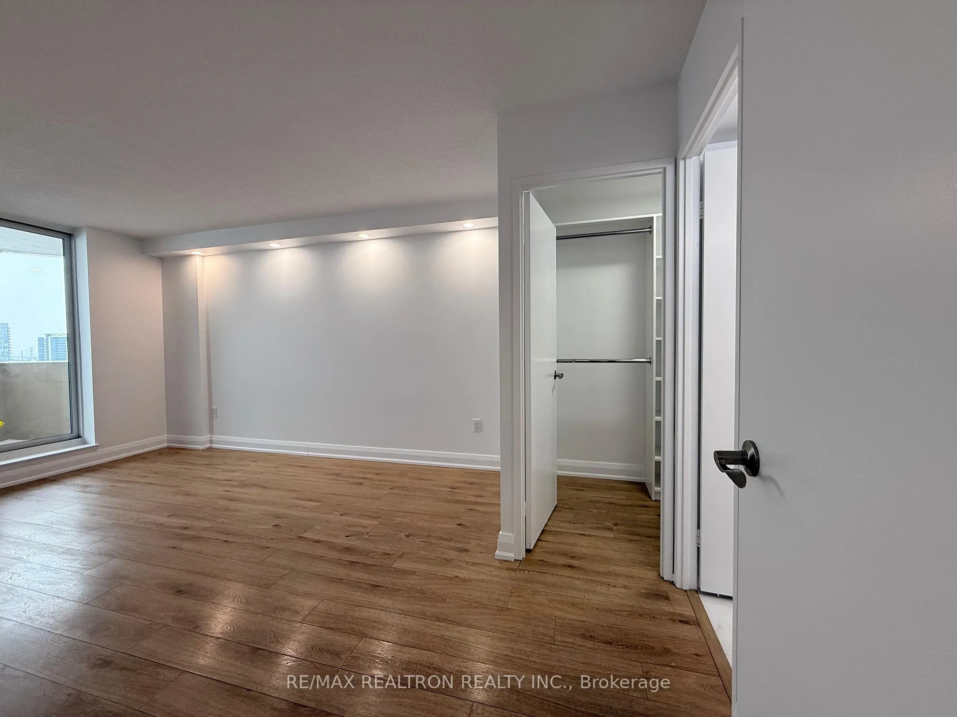 Photo 23 of Unit 1106, 7601 Bathurst Street, Vaughan, Crestwood-Springfarm-Yorkhill — HOMEH