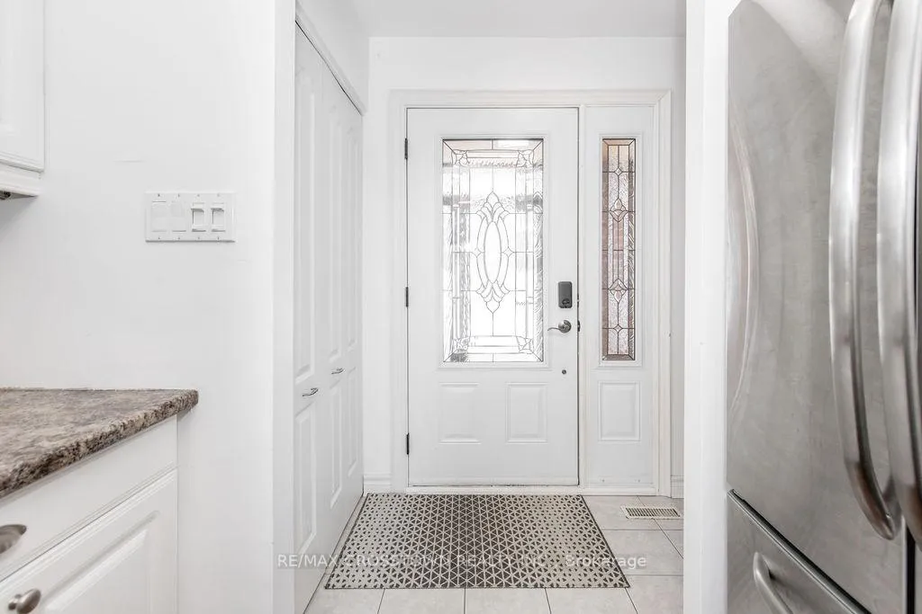 Photo 9 of 6 Deerpark Drive, Barrie, Cundles East — HOMEH