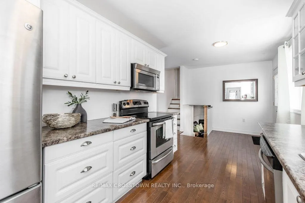Photo 16 of 6 Deerpark Drive, Barrie, Cundles East — HOMEH