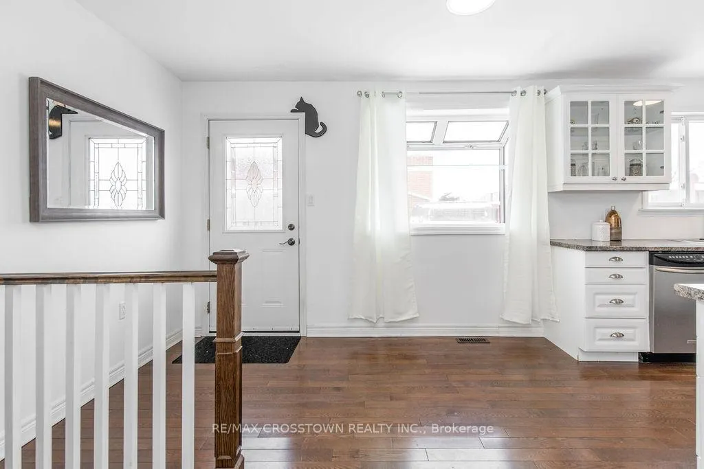 Photo 17 of 6 Deerpark Drive, Barrie, Cundles East — HOMEH