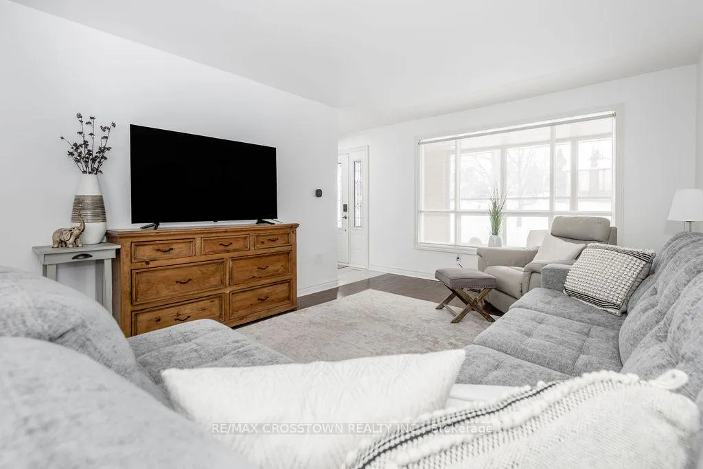 Photo 21 of 6 Deerpark Drive, Barrie, Cundles East — HOMEH