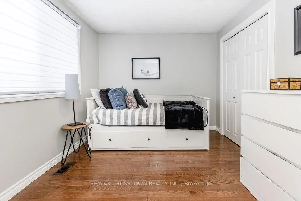 Photo 32 of 6 Deerpark Drive, Barrie, Cundles East — HOMEH