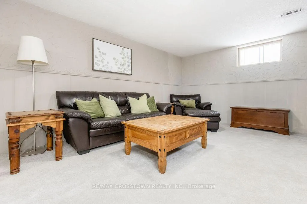 Photo 38 of 6 Deerpark Drive, Barrie, Cundles East — HOMEH