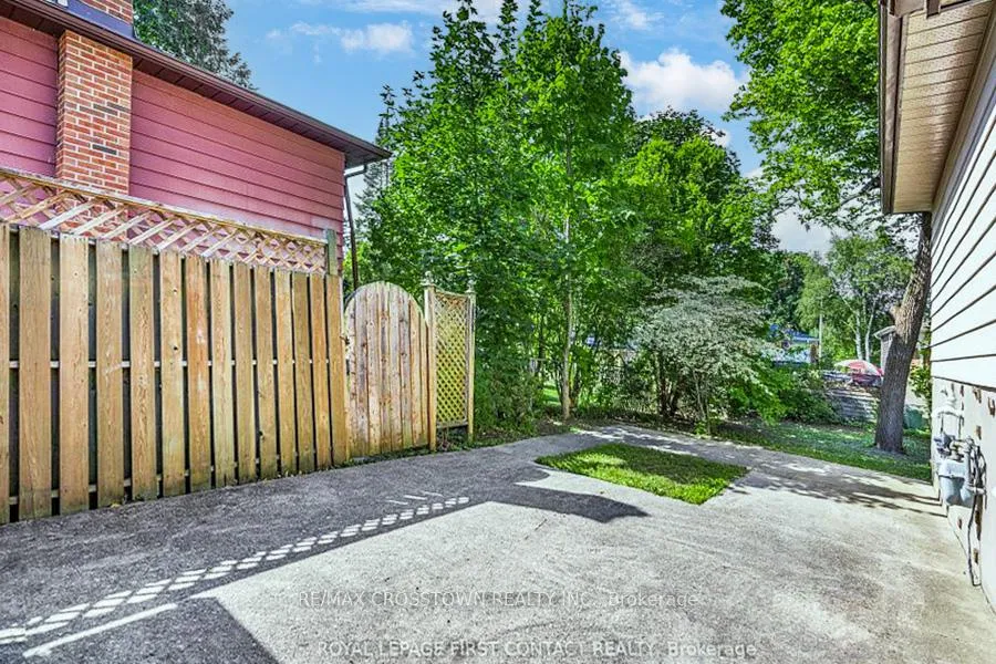 Photo 42 of 6 Deerpark Drive, Barrie, Cundles East — HOMEH