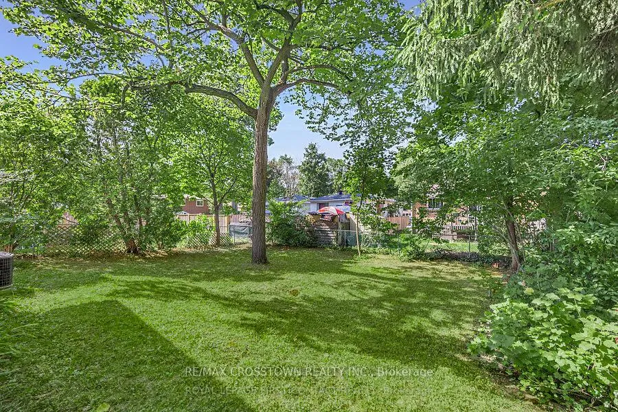 Photo 43 of 6 Deerpark Drive, Barrie, Cundles East — HOMEH