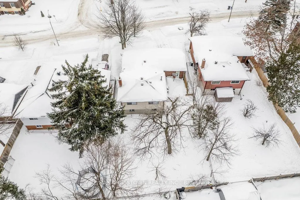 Photo 46 of 6 Deerpark Drive, Barrie, Cundles East — HOMEH